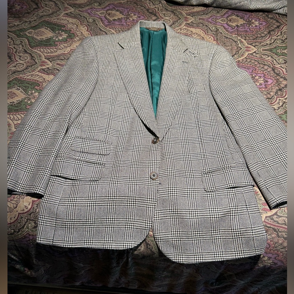 Men’s Paul Stuart, Holland & Sherry, 100% Cashmere, lined. Blazer Canada. Msmts*
